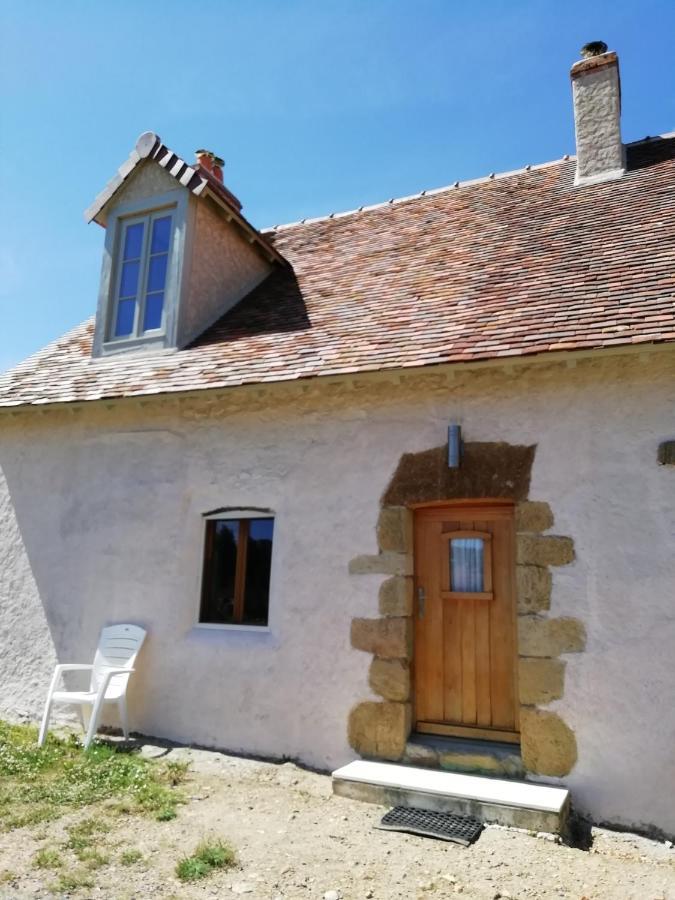 Chez Pastuso Bed & Breakfast Brigueil-le-Chantre Exterior photo